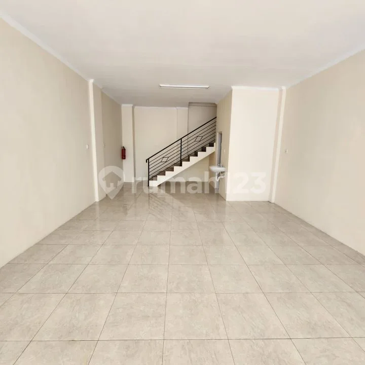 Ruko Baru 3 Lantai di Area Komersil Jimbaran - Image 2 of 4