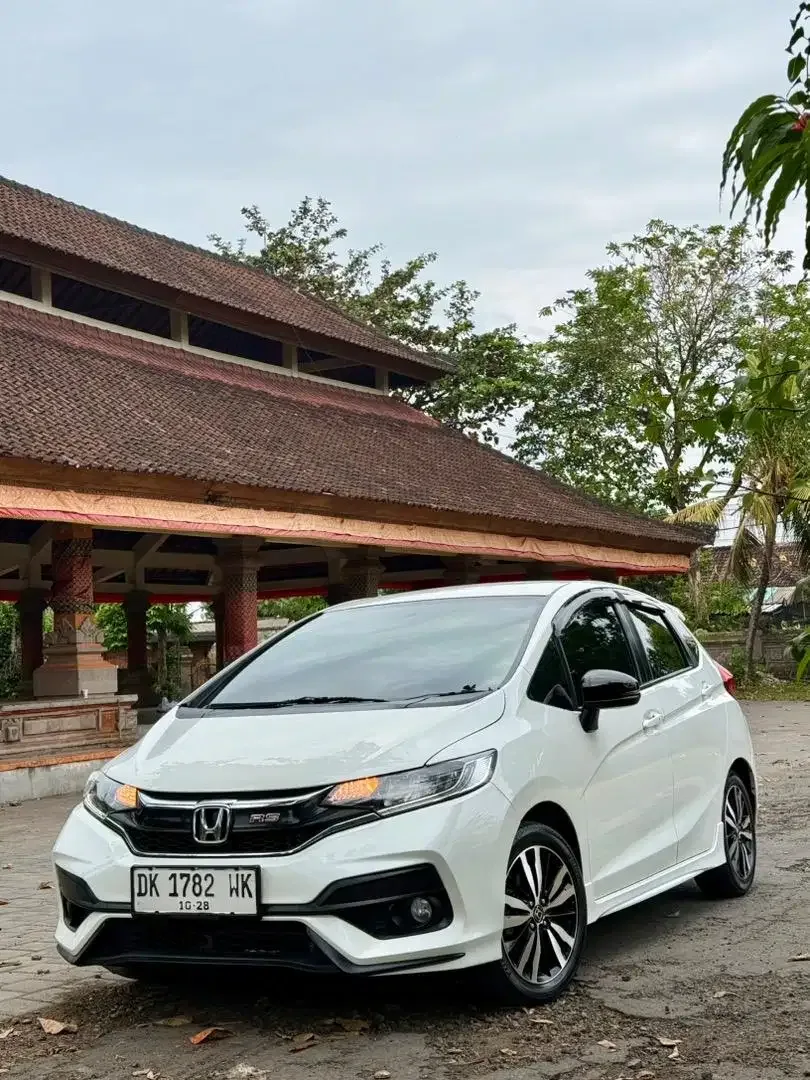 Jazz RS Facelift 2018 Manual Asli Bali Super Istimewa - Image 2 of 10