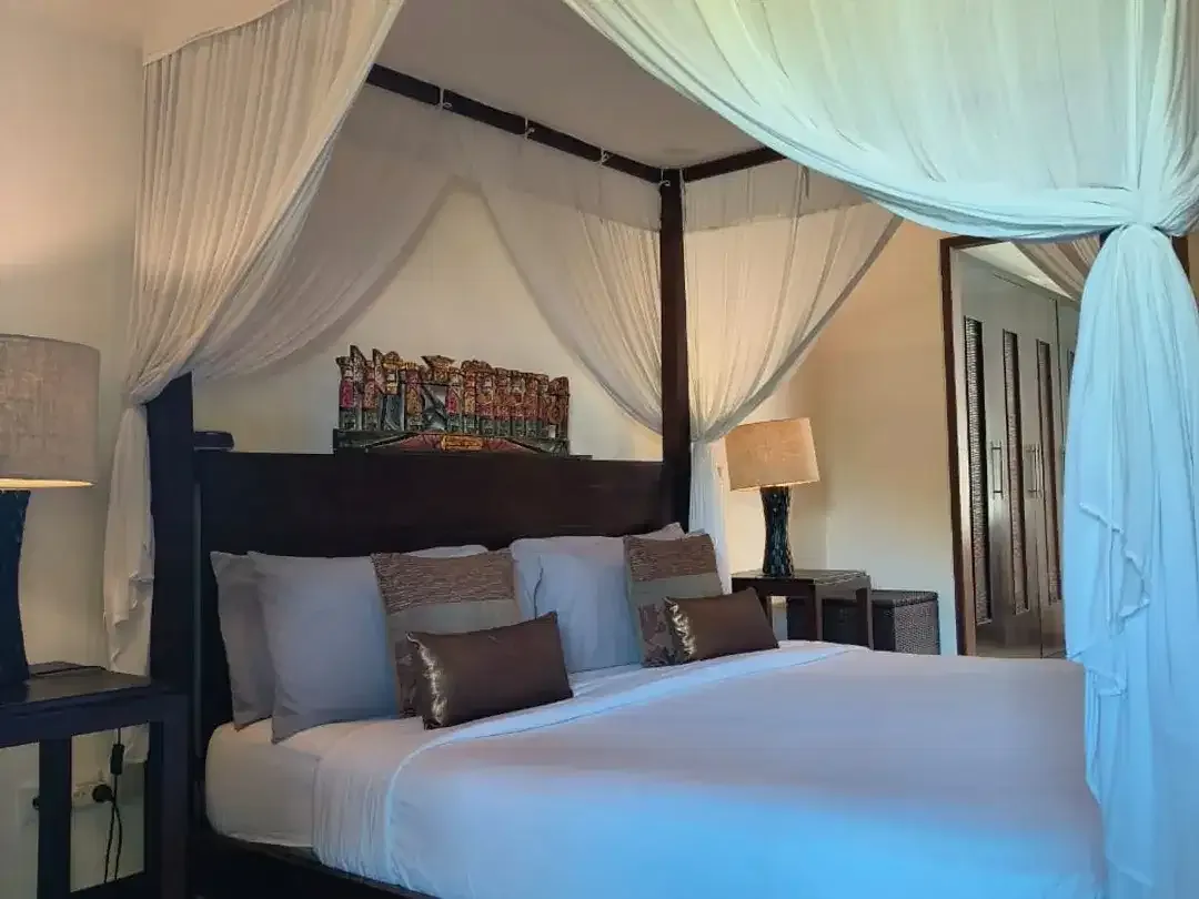 FOR SALE VILLA 2BR FURNISHED WALKING GO TO BEACH SEMINYAK - Image 5 of 10