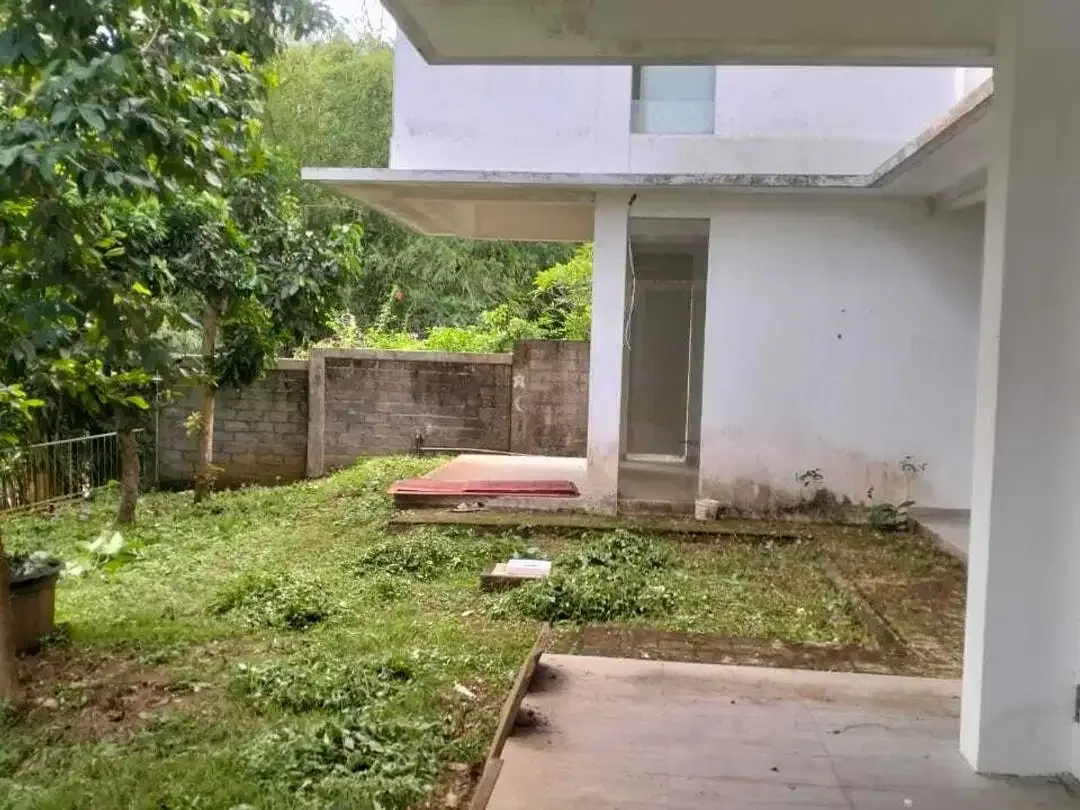 Di jual rumah 5 Bedroom di area Cekomaria dekat living word, Denpasar - Image 5 of 10