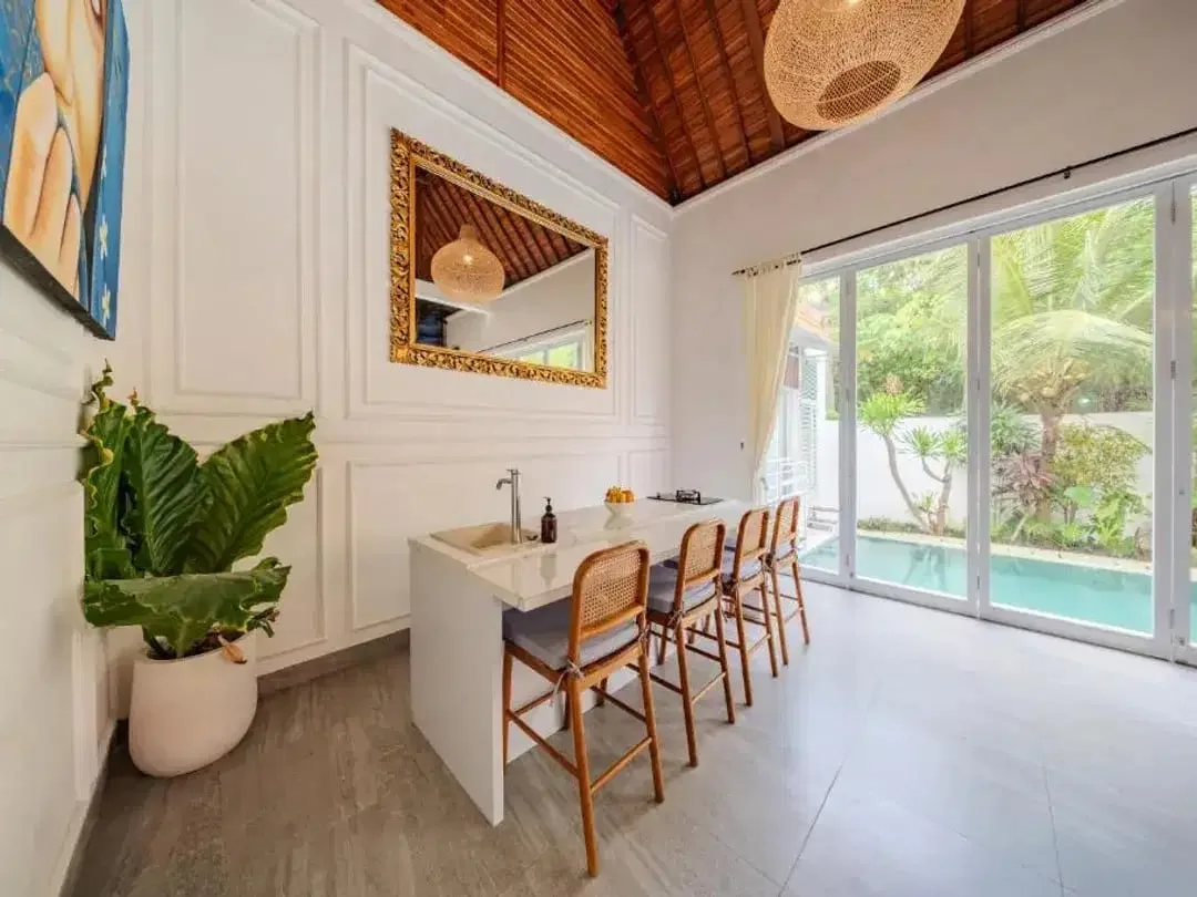 4 Bedrooms Villa with Private Pool in a Strategic Location Umalas - Canggu - Image 7 of 10