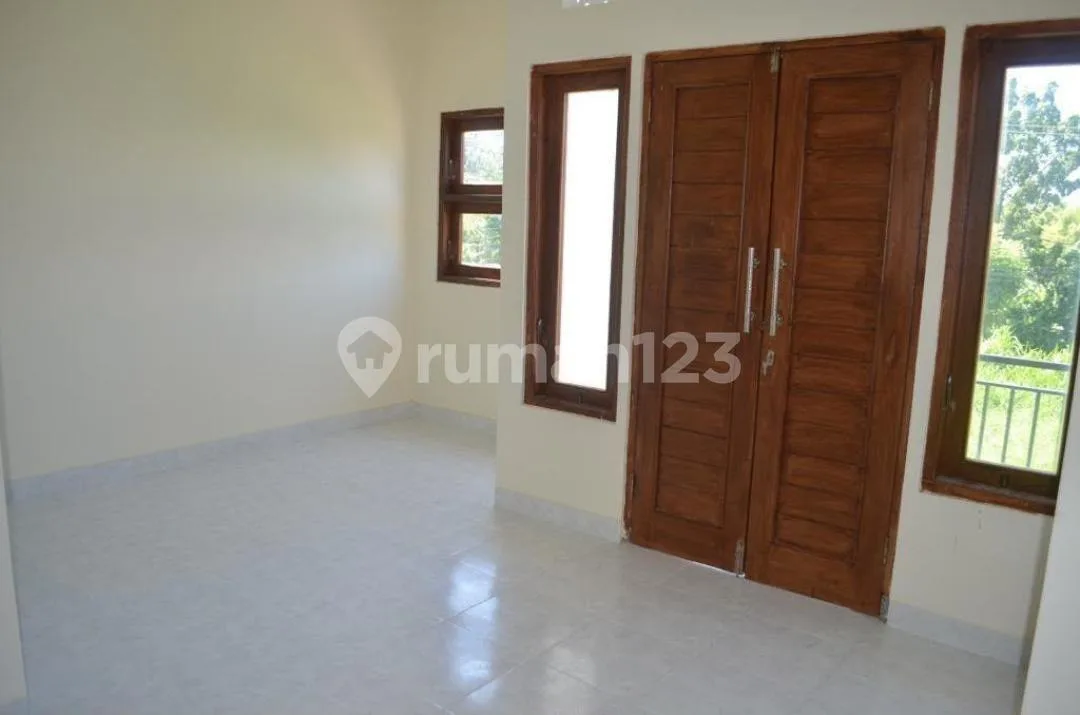 Rumah Lantai 2 Area Premium Renon - Image 1 of 4