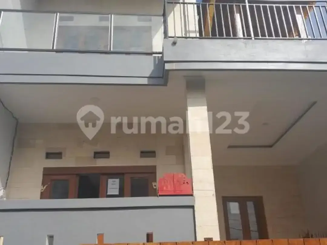 Disewakan Rumah 3 Kamar Tidur Lingkungan Ramah Keluarga - Image 3 of 5