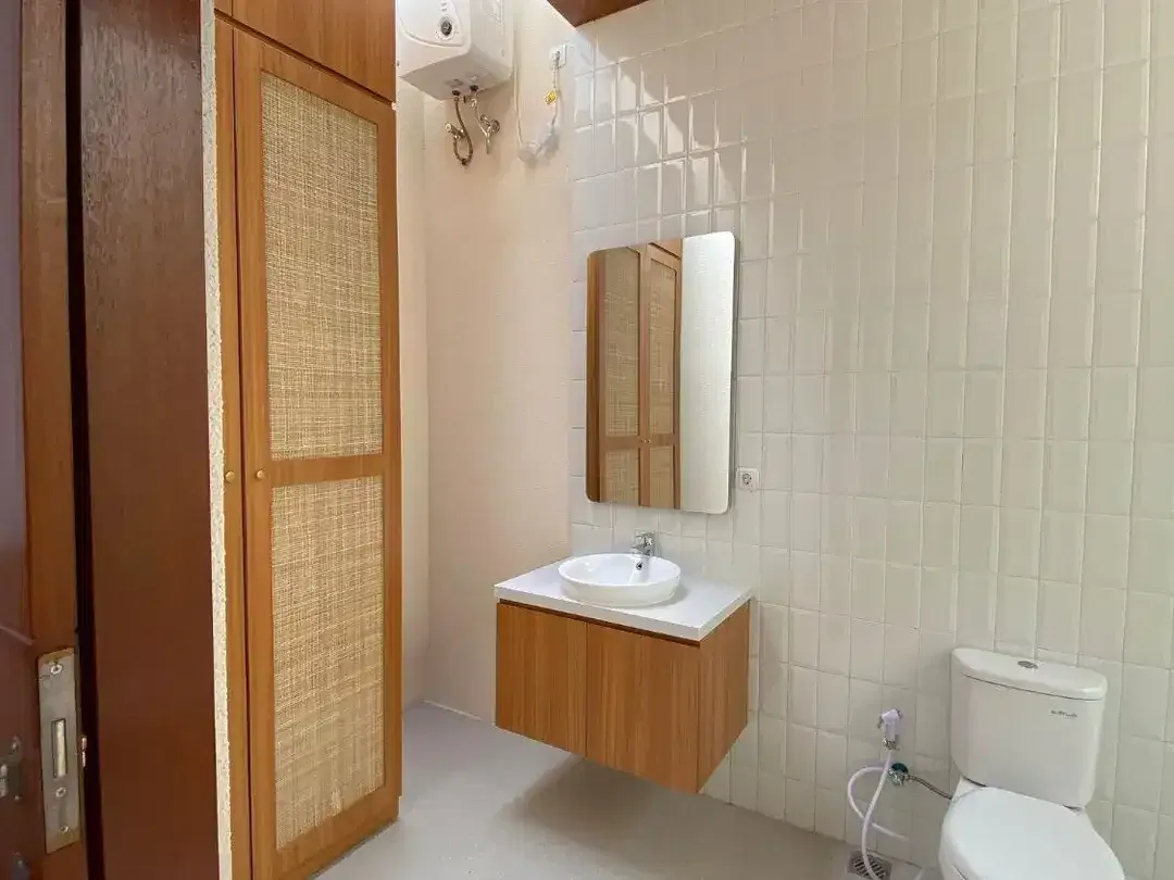 Freehold Tropical Minimalist Villa dengan Akses Jalan 12 Meter di Kawasan Elite Nusa Dua - Image 5 of 10