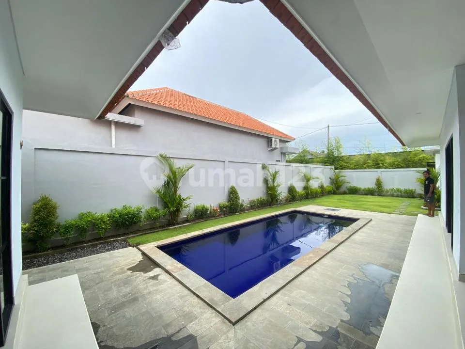 Villa Baru 3 Kamar dengan Taman yang Luas dan Pool di Umalas - Image 3 of 4