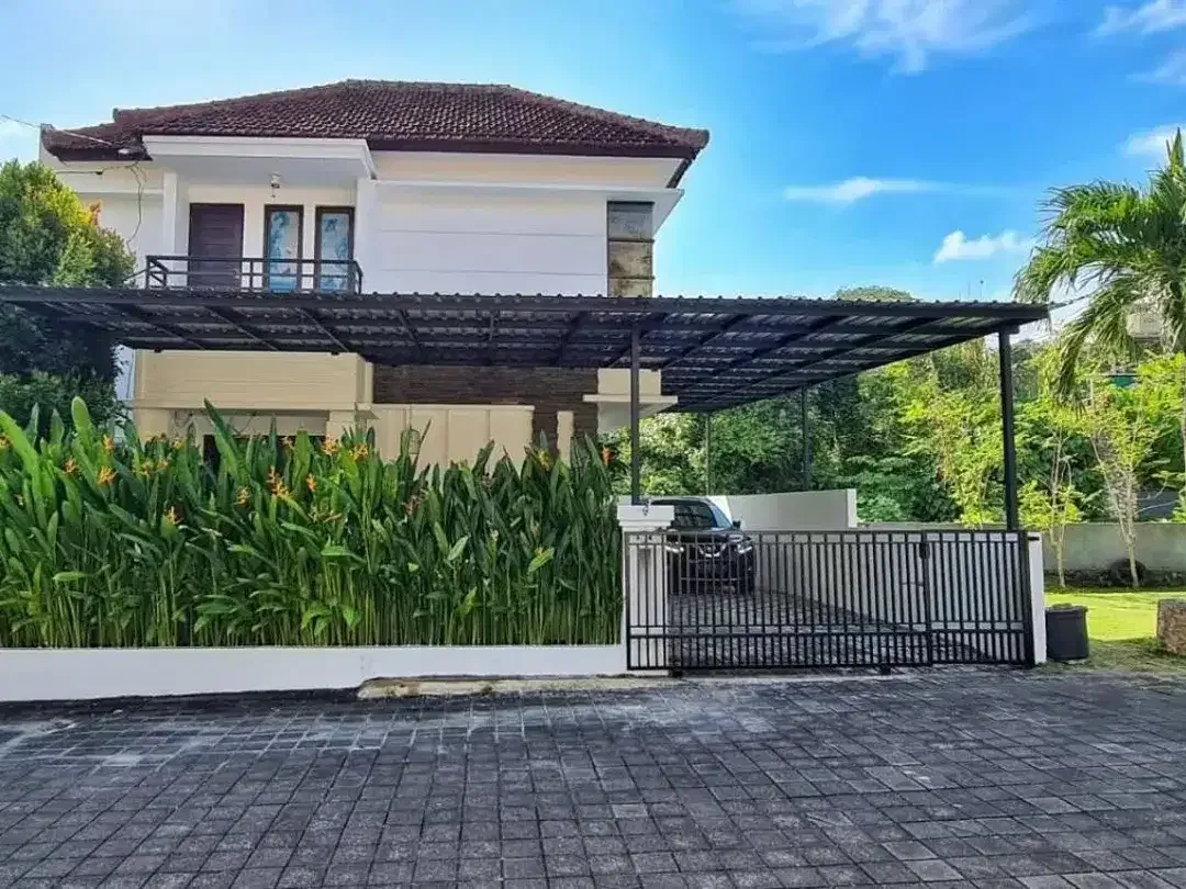 Rumah 2 lantai di area Taman Griya | one gate system dng security 24 jam - Image 1 of 9