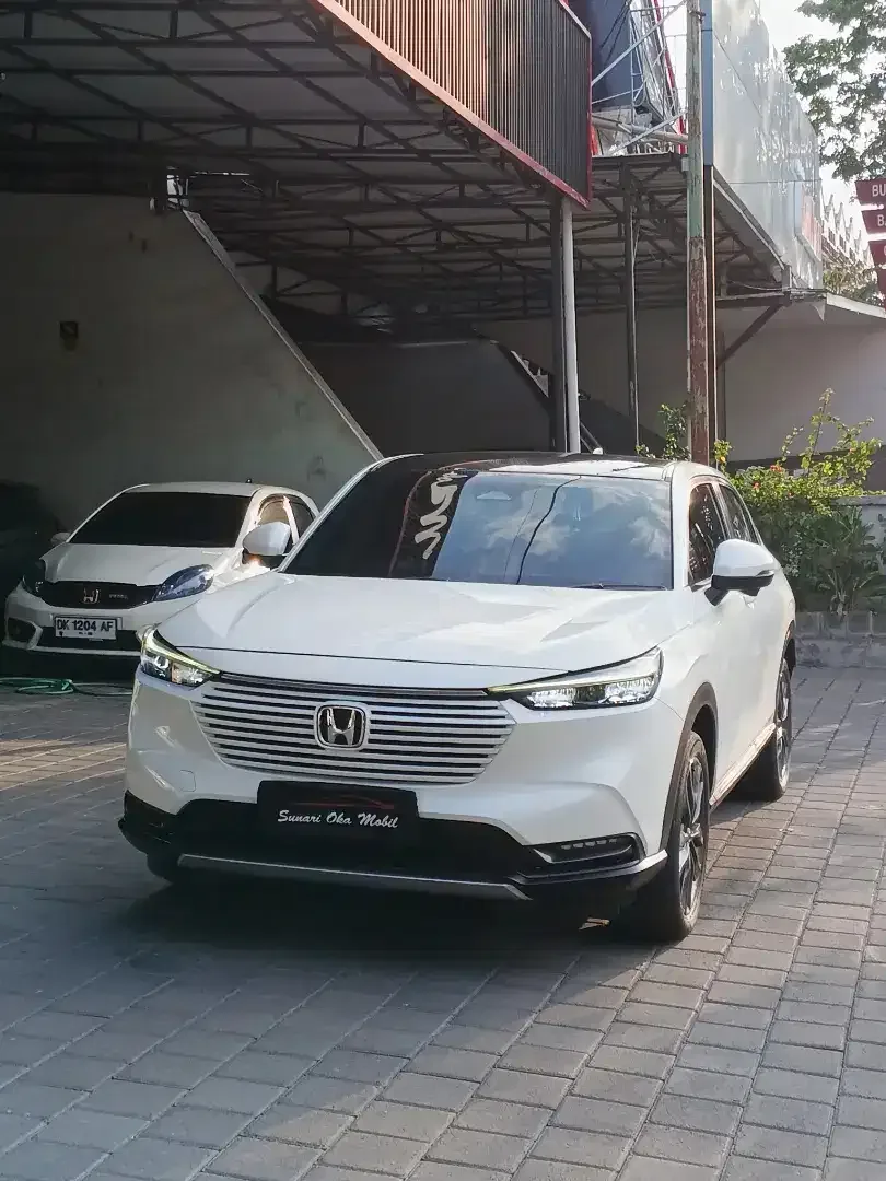 HR-V SE AUTOMATIC PLAT BALI PAJAK BARU ISTIMEWA - Image 2 of 10