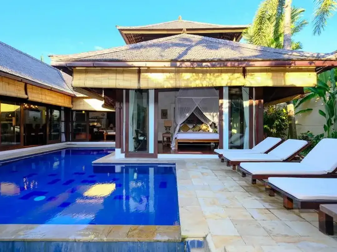 Luxurious Freehold Villa in Batubelig, Seminyak – 2 Minutes to Beach - Image 1 of 10