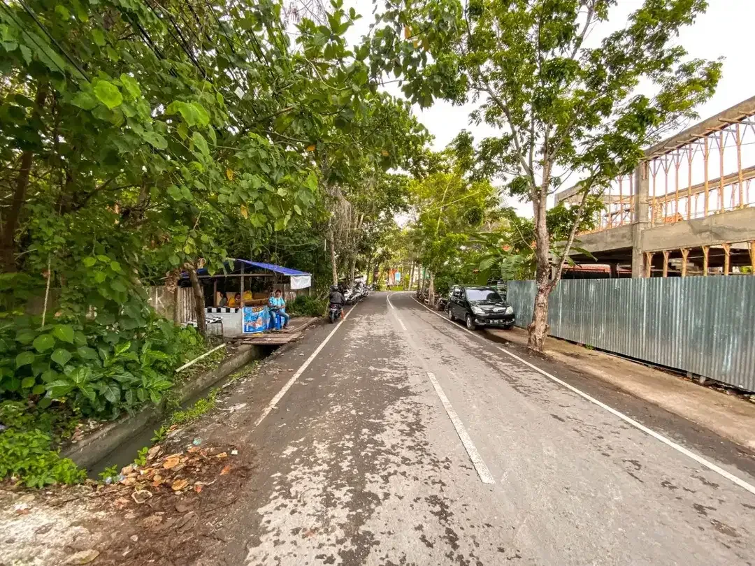 DIJUAL TANAH PINGGIR SUNGAI DEKAT PANTAI BERAWA BALI - Image 5 of 10