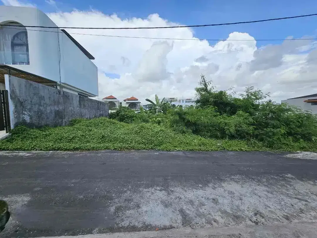 Tanah langka premium siap bangun sdh kawasan villa lokasi Tumbakbayuh - Image 2 of 5