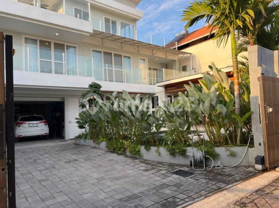 Best Buy ! Premium Umalas Freehold Estate Designed For Luxury Living Residence - Image 1 of 4