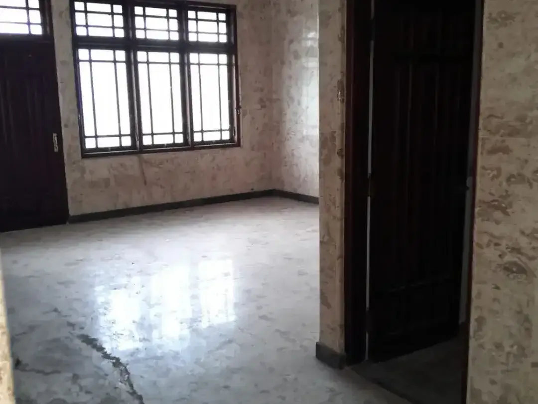 TANAH 600M2 HOOK BONUS BANGUNAN JL CARGO PERMAI DENPASAR BALI - Image 6 of 8