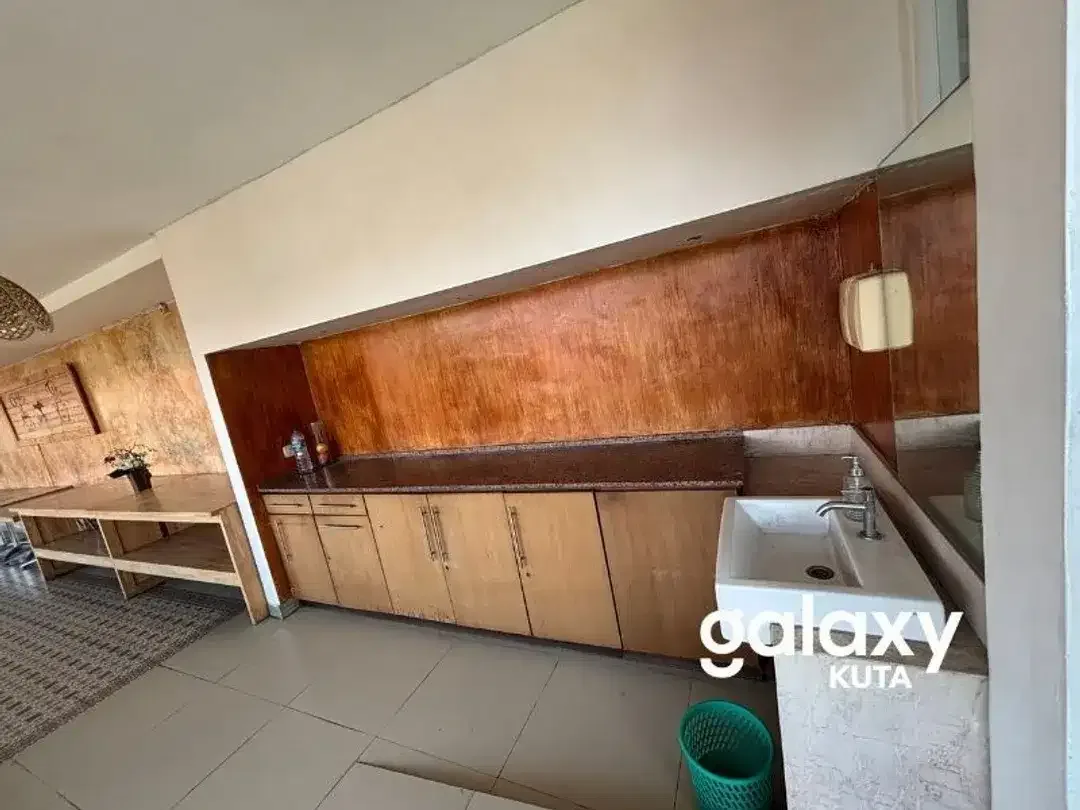DISEWAKAN HOTEL DI BATU PAGEH LEGIAN BADUNG - Image 3 of 10