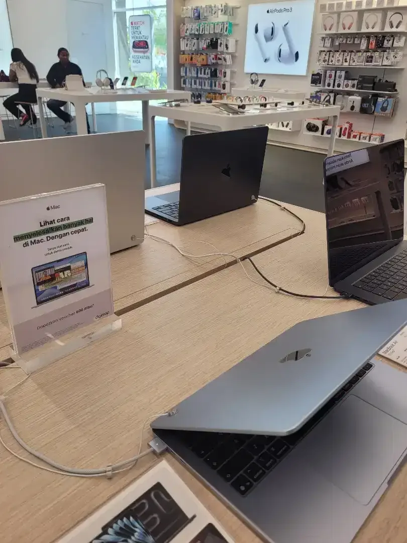Promo MacBook Air M5 13 inci bisa kredit cicilan ringan tanpa DP - Image 2 of 3