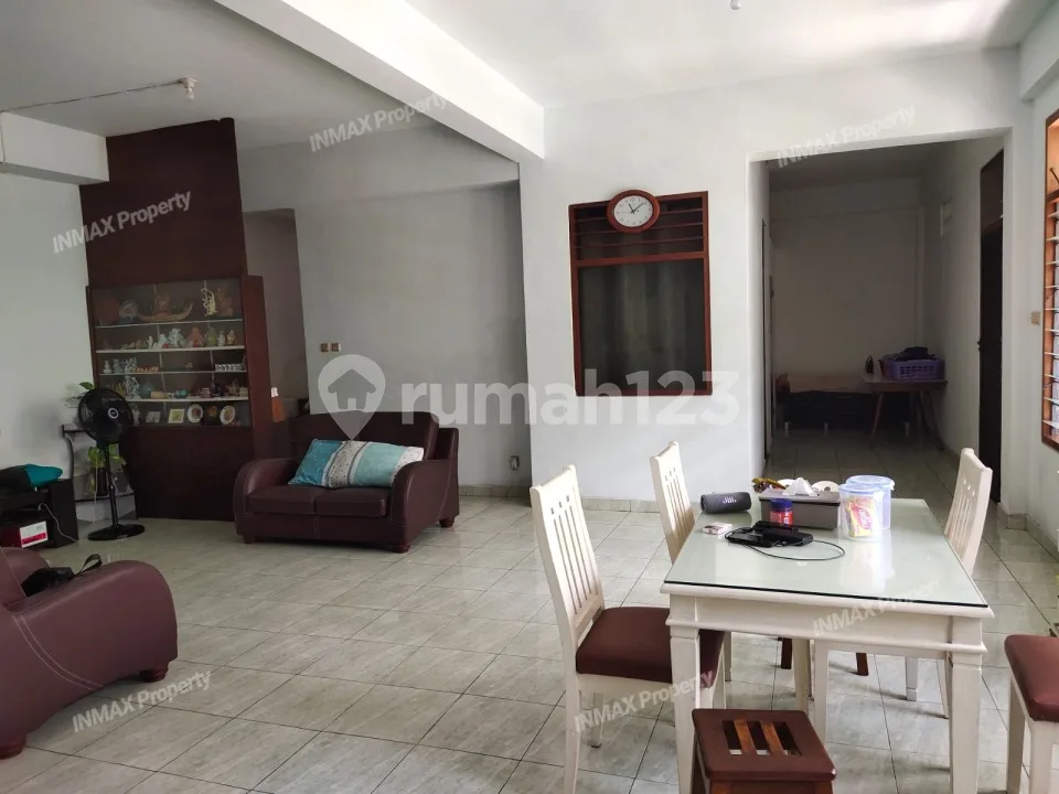 RUKO 3 LANTAI ADA RUMAH TINGGAL LEBAR BELAKANG DI JALAN UTAMA PERDAGANGAN DENPASAR BALI - Image 4 of 4
