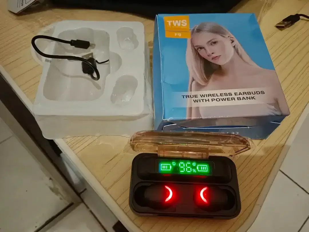 50rb BARU-Headset Handsfree earphon bluetooth Led Smart with Powerbank - Image 4 of 4