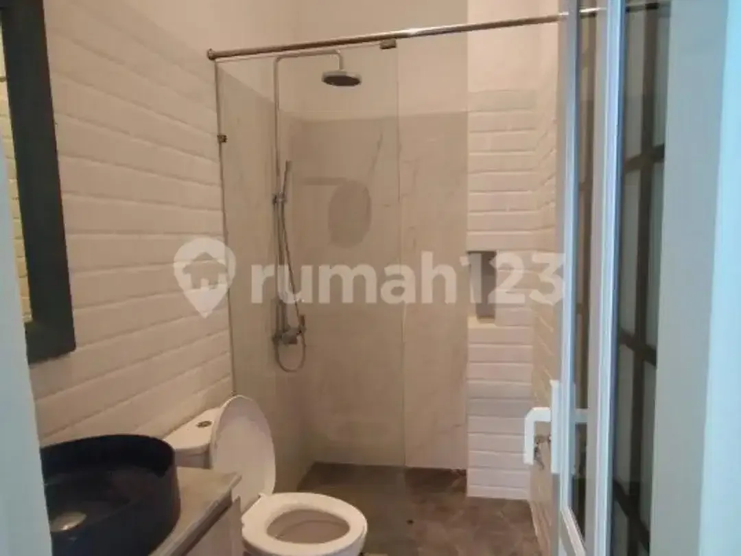 Dekat Akses Tol, Rumah, 1 Lantai, SHM, Dekat Universitas - Image 8 of 10