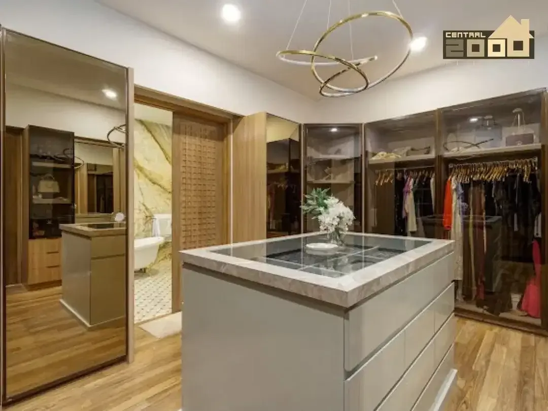 Luxury 3BR Villa with Private Gym & Sauna in Seminyak - Image 9 of 10