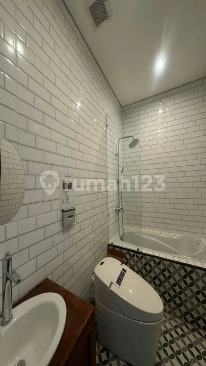 Di Jual villa Lantai 2 Los Tebing Radius Ubud - Image 2 of 4