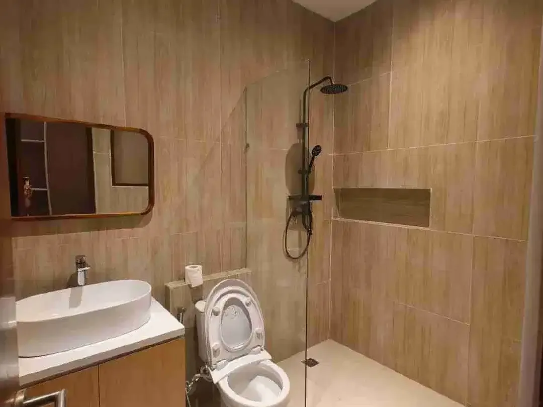 Disewa Rumah Semi Villa Furnitur Lengkap dengan Desain Modern - Image 8 of 10