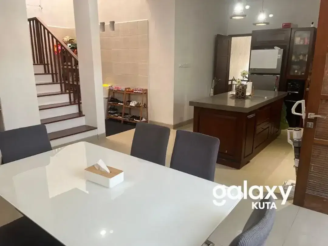 BEAUTIFUL 4 BEDROOM HOUSE IN PURI GADING JIMBARAN BADUNG - Image 3 of 10