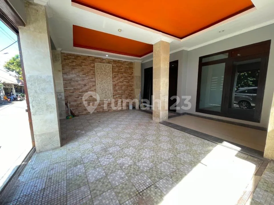 Dijual Rumah 3 Lantai Siap Huni di Jimbaran, Bali - Image 2 of 4