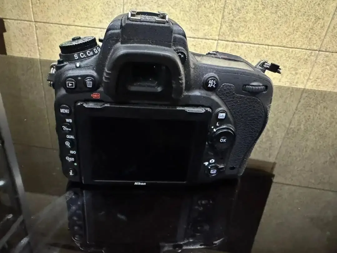 Jual Kamera DSLR Nikon D750 + battery grip ori - Image 3 of 6
