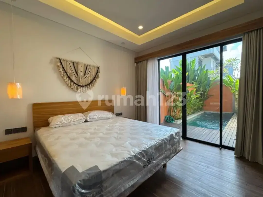 Brand New Luxury Tropical Villa Only 7 Minutes To The Canggu Beach - Image 5 of 9