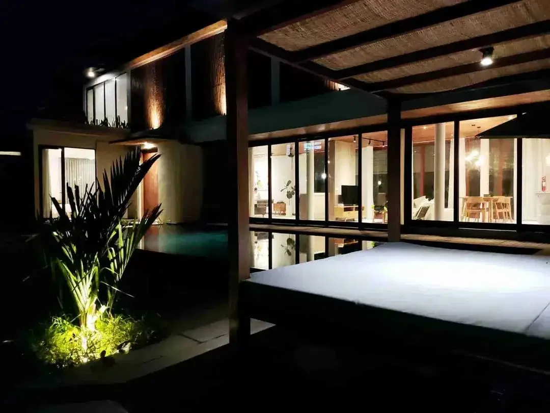 BRAND NEW LUXURY 3 BEDROOM AT PERERENAN CANGGU BALI - Image 3 of 10