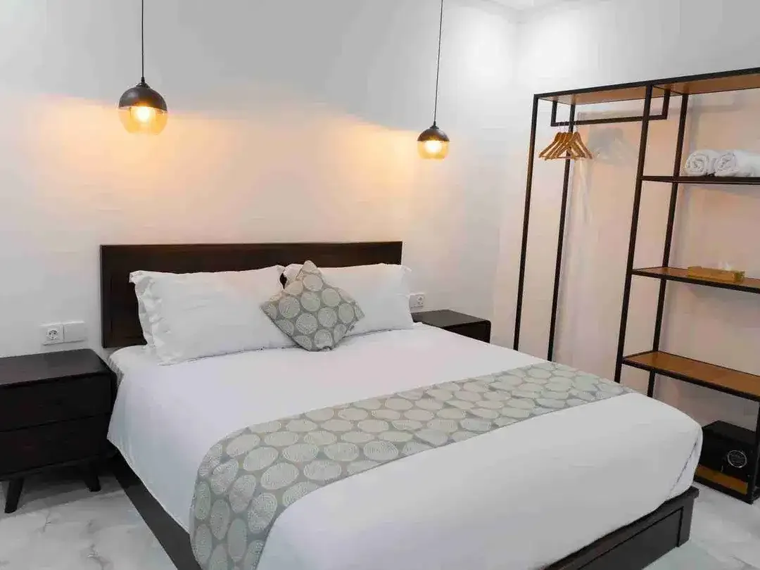 dijual villa lantai 2 lokasi kerobokan canggu - Image 5 of 10