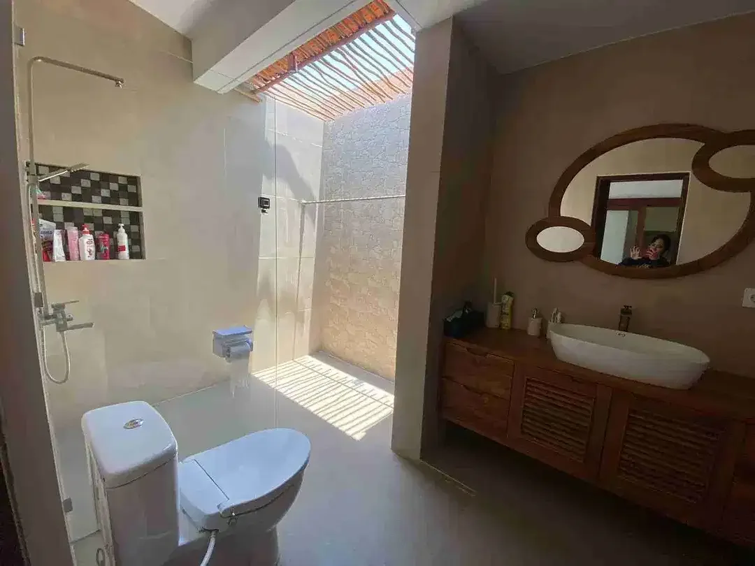 Disewakan Villa Cantik di Sanur Bali – 2 Kamar Tidur, Fully Furnished, Kolam Renang, Dekat Pantai Mertasari - Image 9 of 10