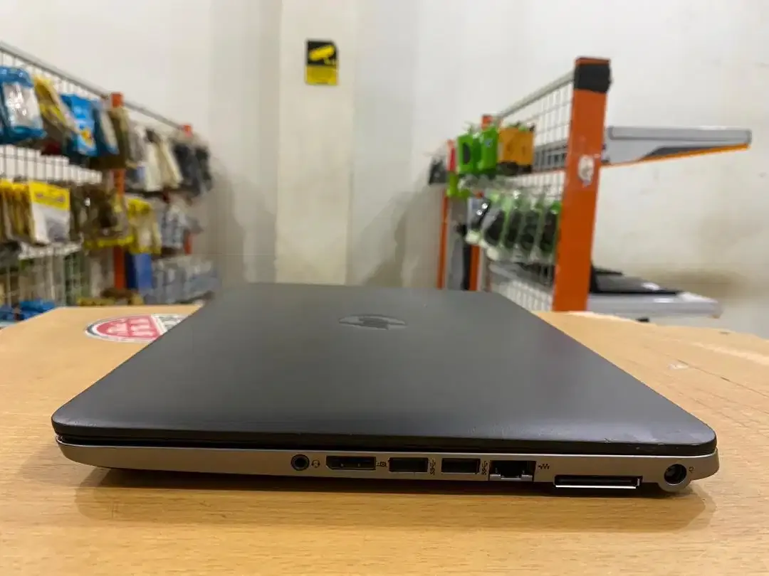 Laptop HP Elitebook 840 G1 Core i7 Ram 16GB SSD 256GB FHD Slim Mulus - Image 5 of 10