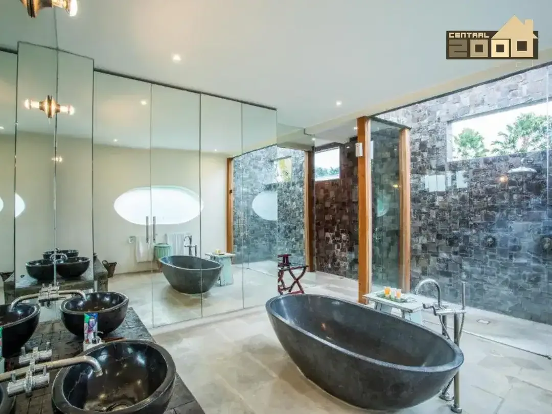For Sale / Freehold : Luxury Villa, Pantai Petitenget, Seminyak, Bali - Image 10 of 10