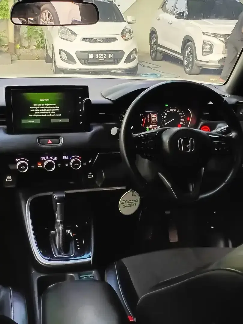 HR-V SE AUTOMATIC PLAT BALI PAJAK BARU ISTIMEWA - Image 5 of 10