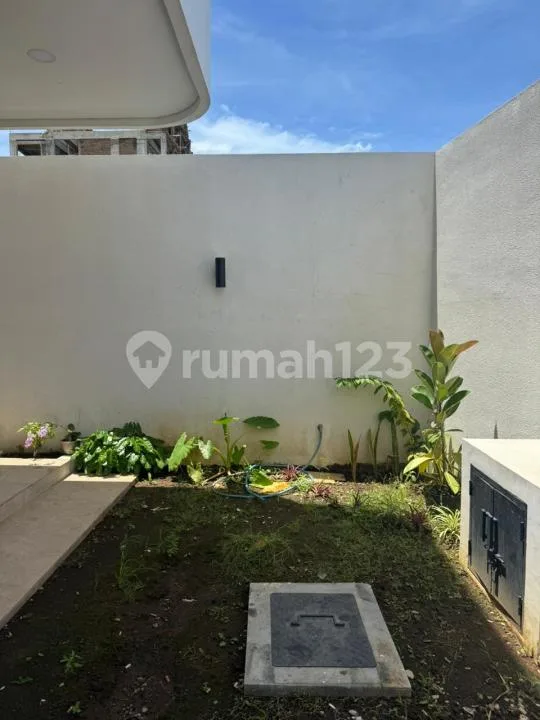 Villa New Ready 3 Br Dekat Pantai Lima Tumbah Bayu Canggu Bali - Image 2 of 4