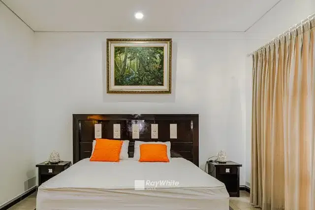 Dijual Villa Modern 3 Kamar Tidur di Seminyak - Image 10 of 10