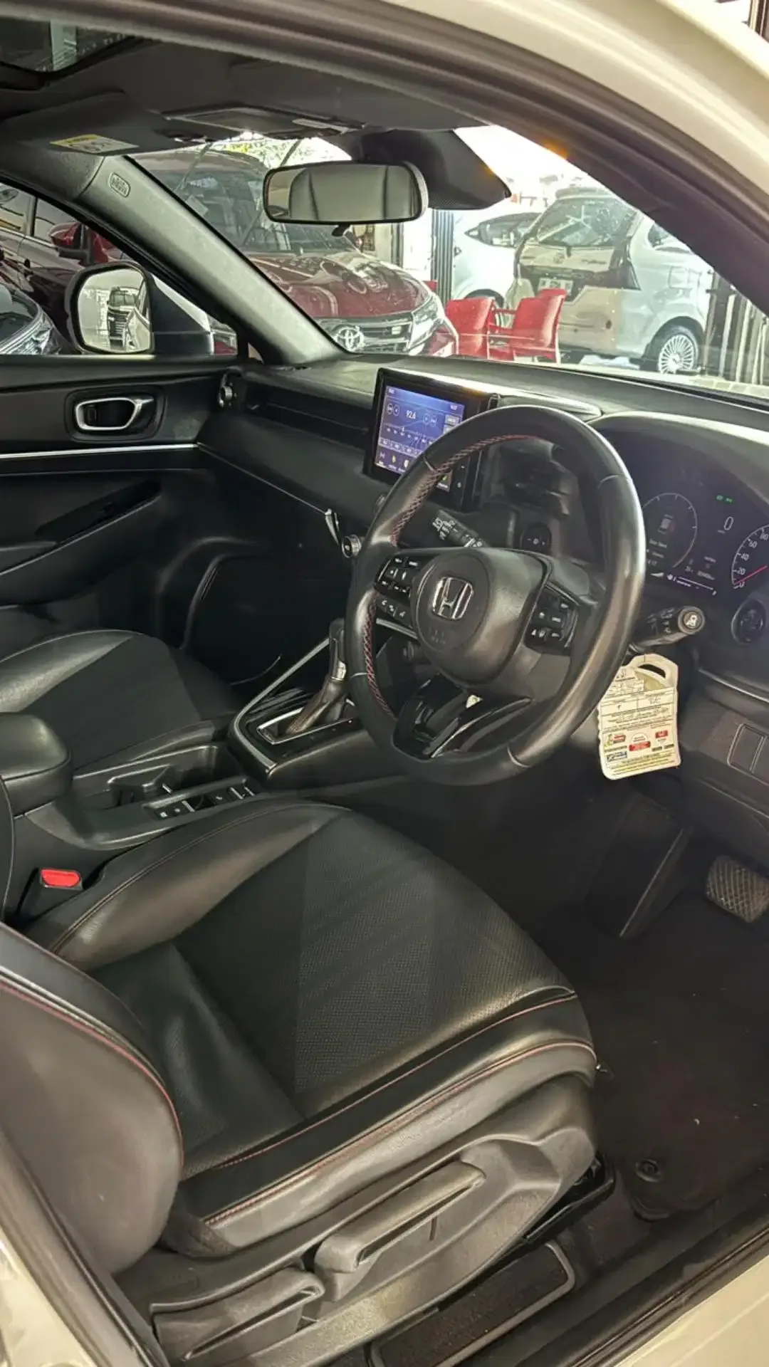 HONDA HRV RS 1.5 TURBO - Image 5 of 6