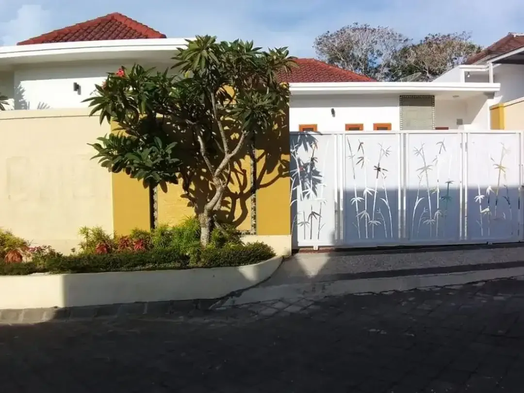 Dijual Segera Harga MURAH Rumah di Cluster Yudistira, Pecatu Graha, New Kuta Gold, Pantai Dreamland - Image 1 of 10