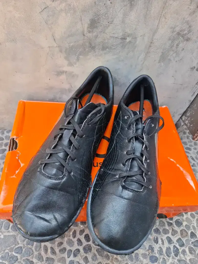 Sepatu Futsal Ortus Bekas Size 40 Kondisi Minus Harga Net Original - Image 3 of 3