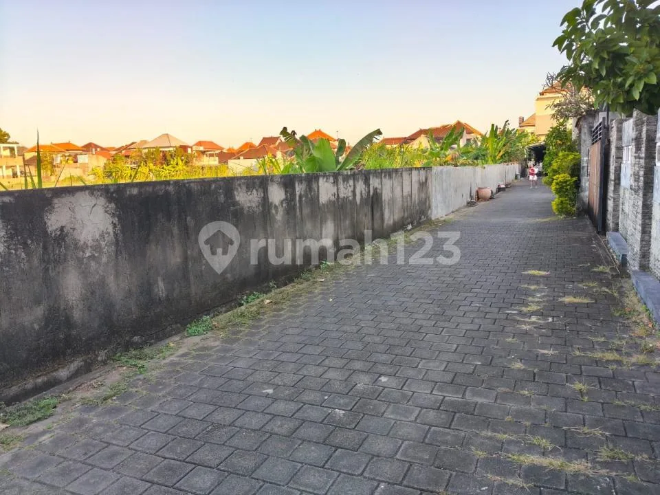 Dijual Tanah Kosong di Panjer Denpasar Selatan, Cocok untuk Investasi Kost Elite - Image 1 of 4