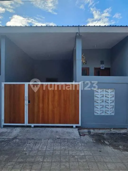 Strategis - Rumah Baru 2 KT - di Pedungan - Lokasi Premium Denpasar Selatan - Image 1 of 4