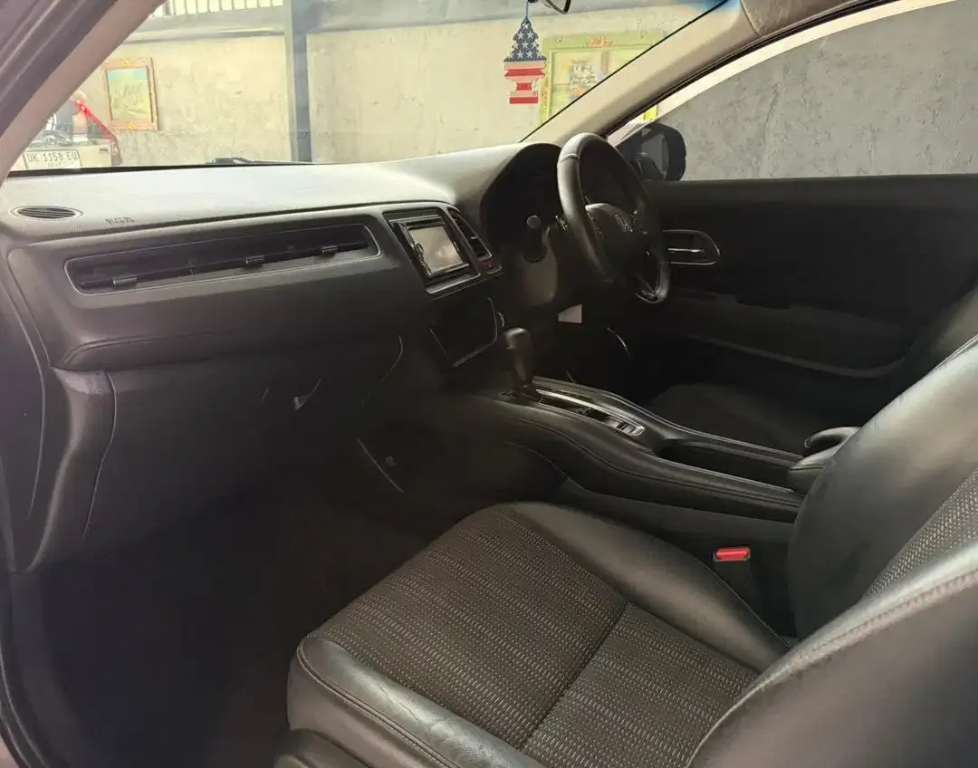 HRV E Cvt 2015 asli bali - Image 3 of 9