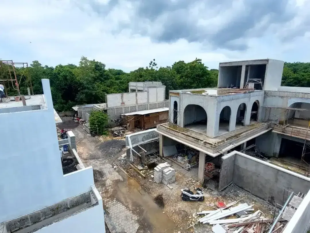 Dijual Tanah Kavling Lokasi Strategis - Persis sebrang Hotel Mulia Resort - Image 7 of 8