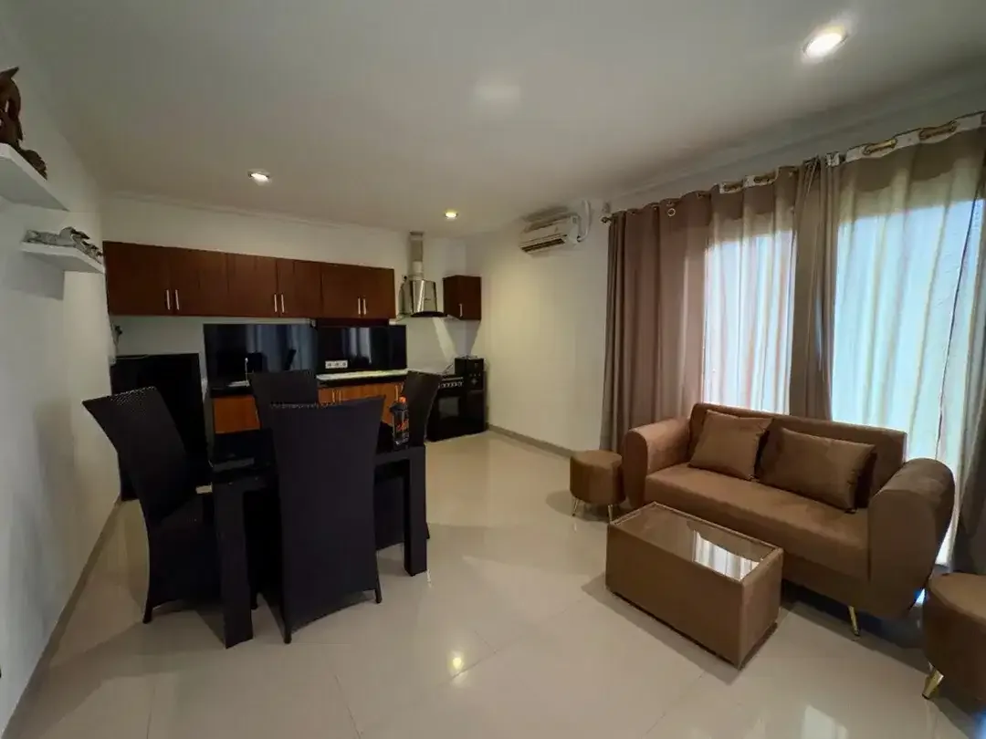Villa 2 Kamar Tidur Lengkap dengan Perabot untuk Disewa di Dewi Sri - Image 9 of 10