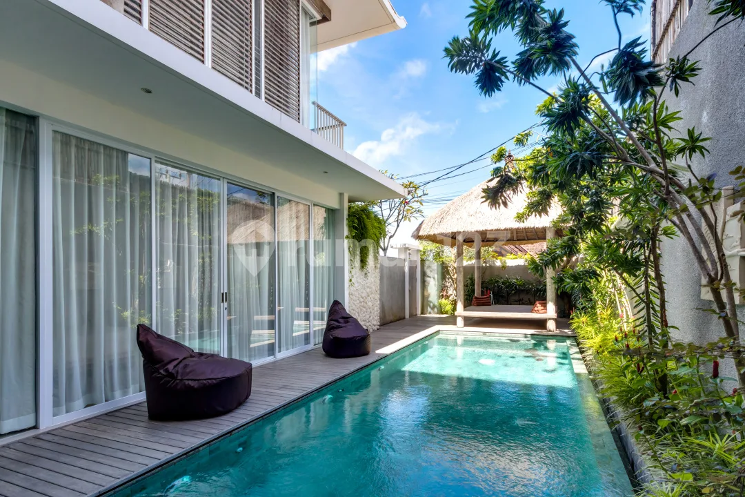 Luxury 3Br Villa In Kerobokan | Beachside Bliss & Fully Furnished - Image 4 of 4