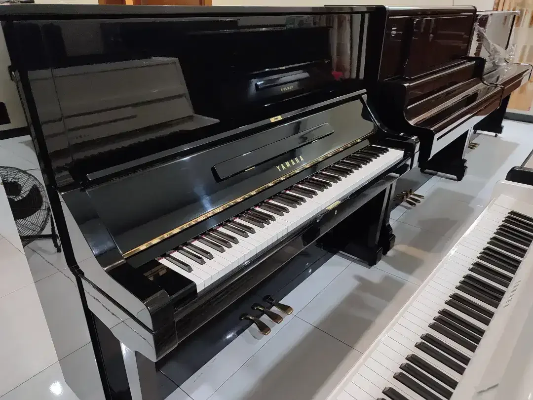 Piano Yamaha UX Japan Semi Grand - Image 1 of 4