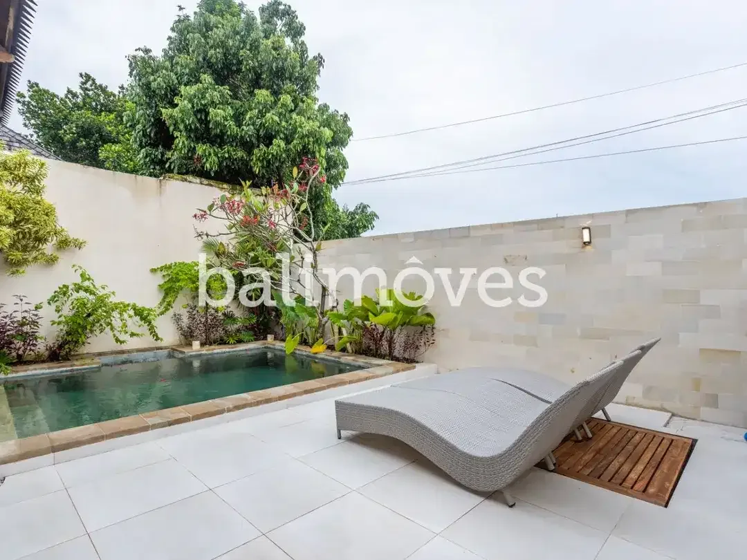 Villa Baru dengan Tiga Kamar Tidur yang Menawan di Sanur - Image 2 of 10