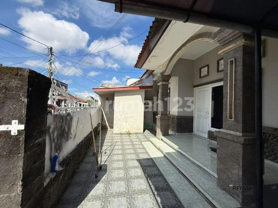 Rumah 4 Kamar Non Furnished Disewakan di Taman Sari, Denpasar Barat - Image 2 of 4