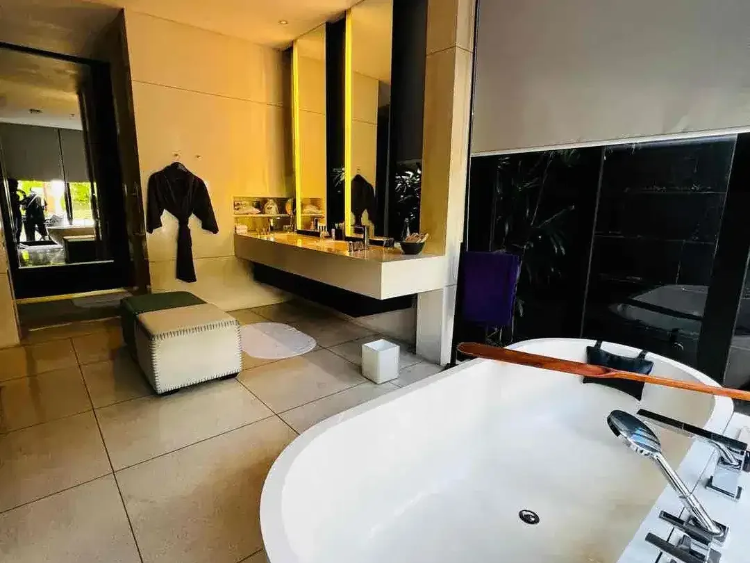 Dijual Villa W Seminyak Bali
Dalam Kawasan Hotel Hotel Berbintang 5 - Image 5 of 10