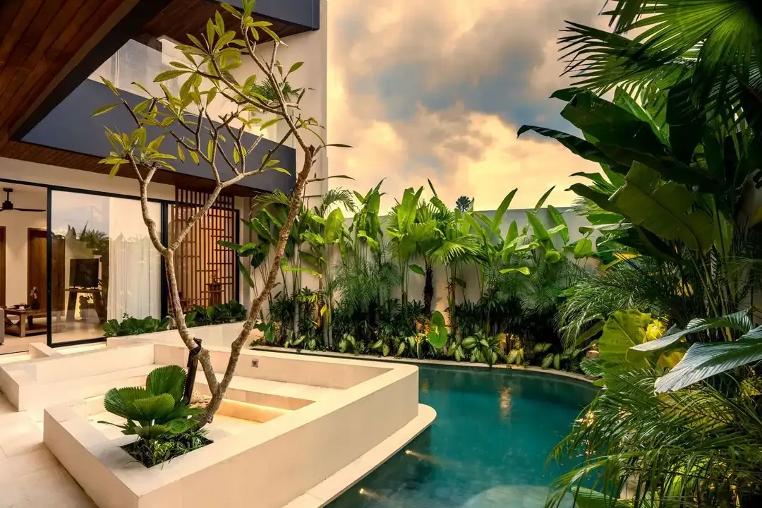 VILLA BARU 4BR DAN 2POOL BEST LOKASI DI CANGGU  BATU BOLONG - Image 6 of 10